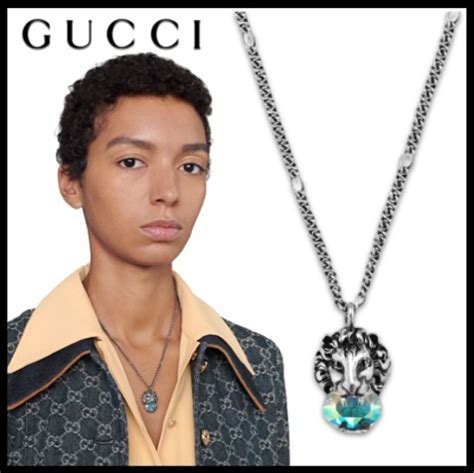 Gucci クリスタル付き ライオンヘッド ネックレス